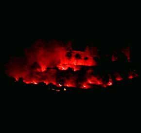 Burg Klopp in Bingen beim Feuerwerk zu Rhein Feuerwerk, © 1999, Foto 46, WHO