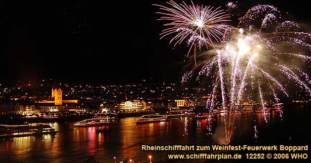 Rheinschifffahrt zum Weinfest-Feuerwerk Boppard am Rhein